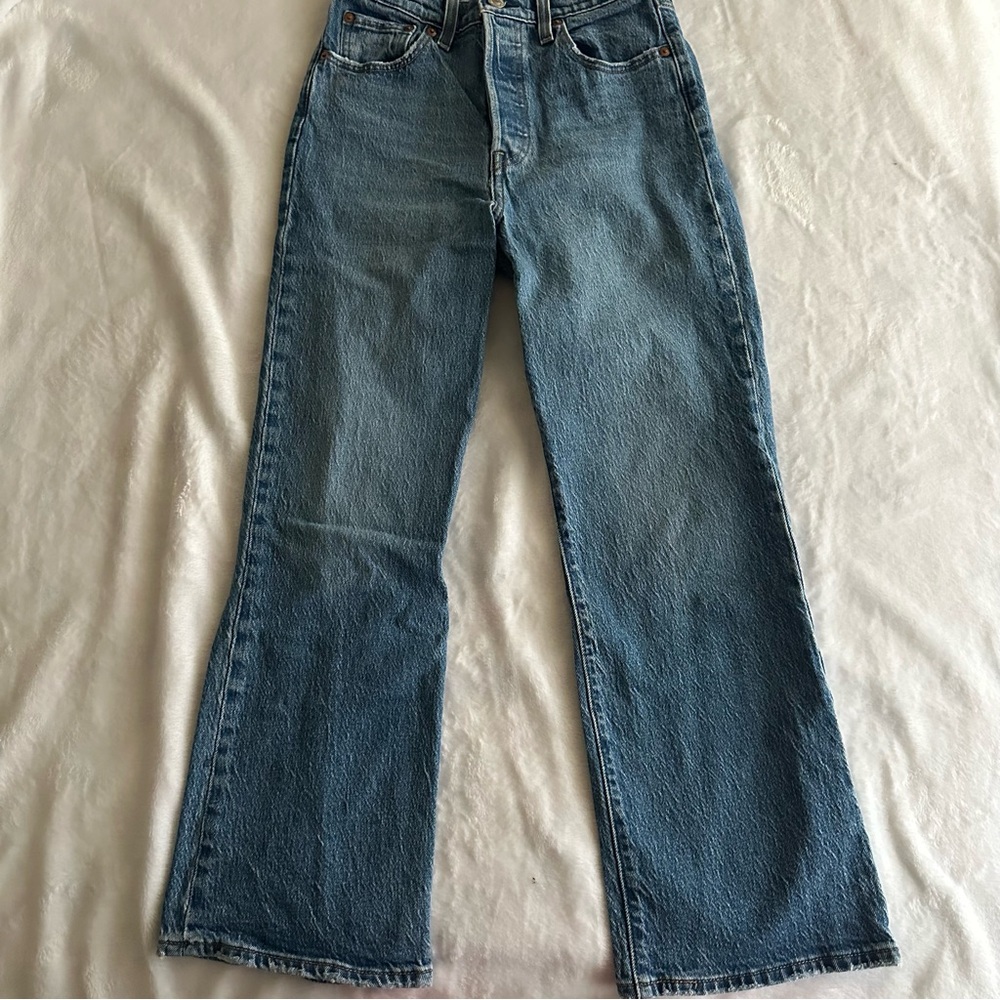 Levi’s Ribcage Crop Boot Denim Jeans - Picture 4 of 8